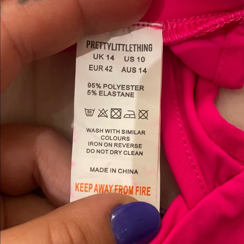 NWOT Hot pink Pretty Little Thing bikini top - Picture 6 of 6